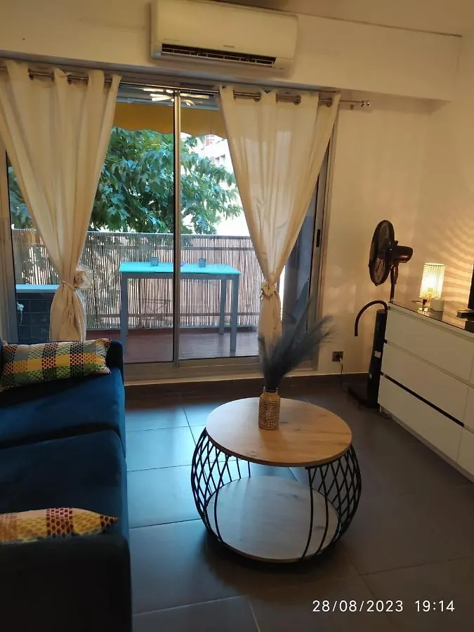 Vieux-Port: Climatise + Balcon Apartment Marseille 0*,  France